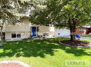 1975 Falcon Dr, Idaho Falls, ID 83406