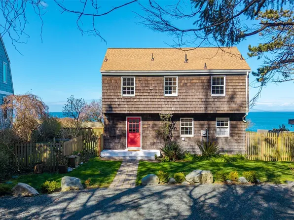 1369 Chatham Lane, Oak Harbor, WA 98277