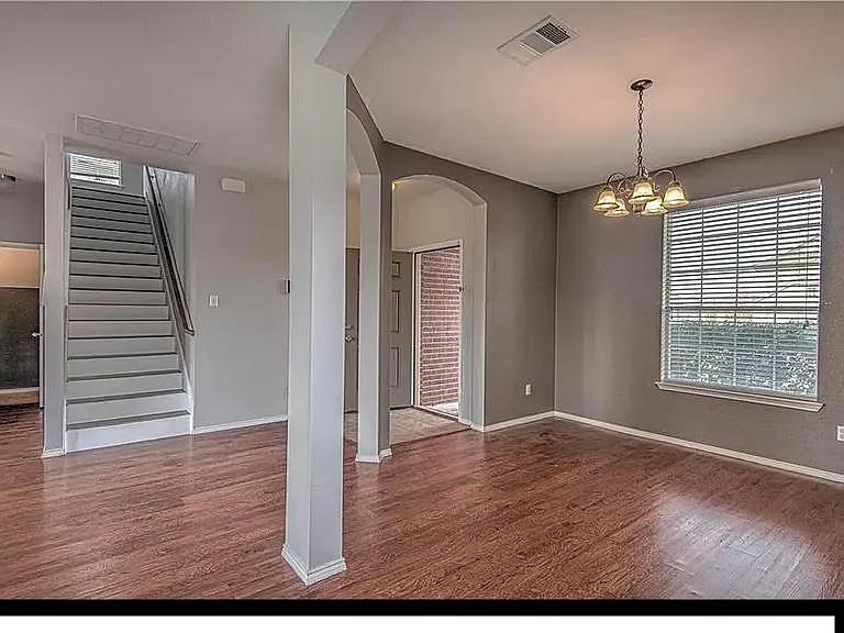 708 Constellation Dr — Photo 13
