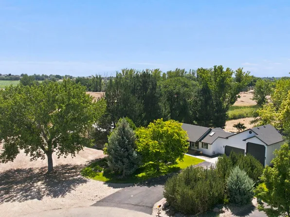 24864 Coventry Dr, Caldwell, ID 83607