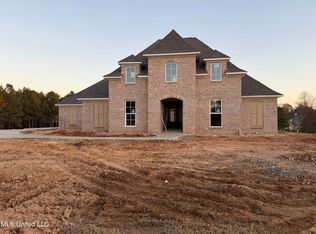 168 Leslie Dr, Flowood, MS 39232