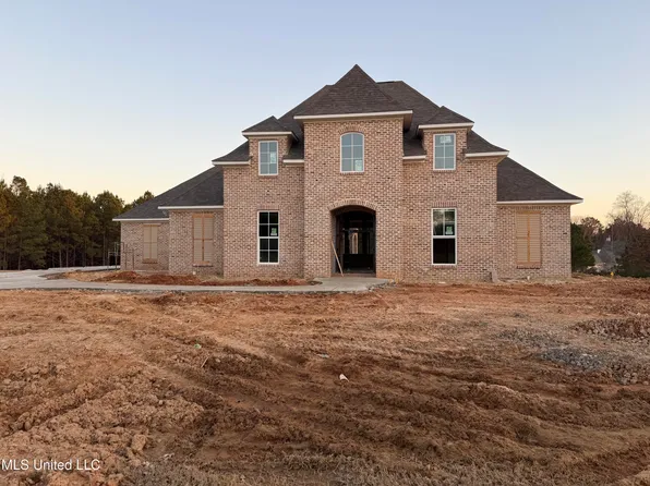 168 Leslie Dr, Flowood, MS 39232