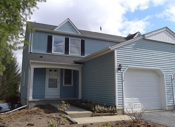 1st image of 15 Carriage Ln #15