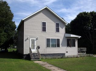 219 Lake St, Manistique, MI 49854