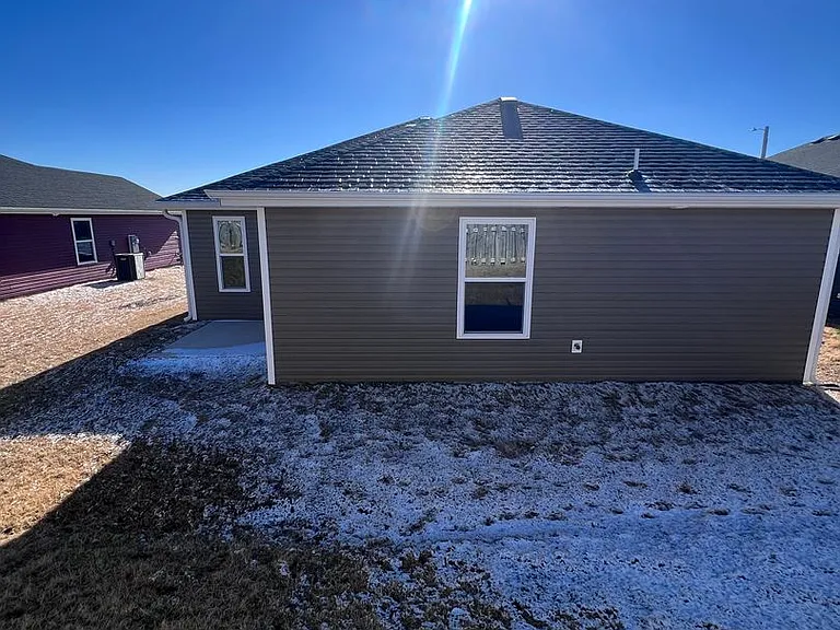 309 Eagle Edge Ave — Photo 3