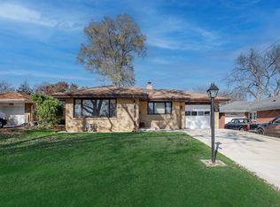 821 Grand Blvd, Joliet, IL