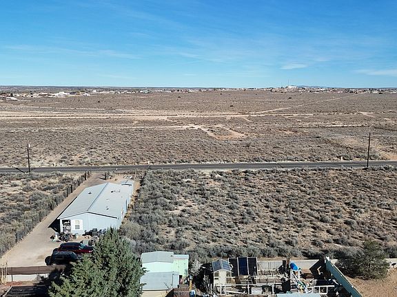 5th image of 504 Tulip Rd SE