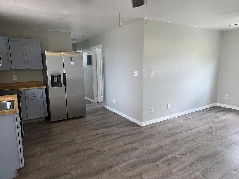 329 Olive Ave — Photo 2