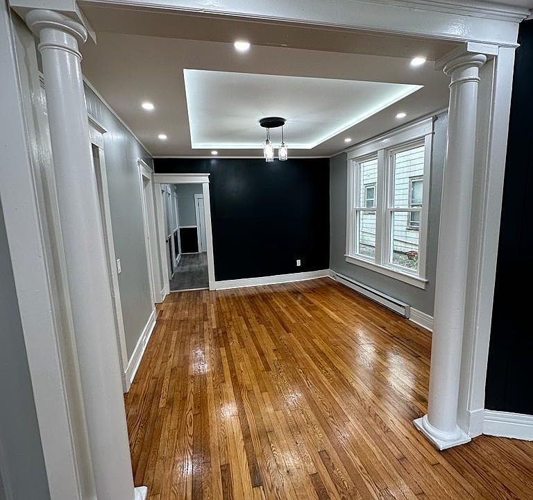 1st image of 157 Myrtle Ave