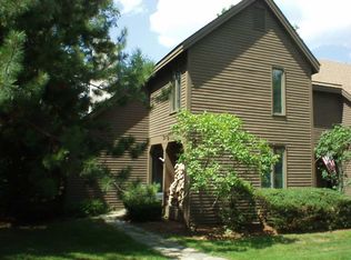 807 Murphys Rd, Hartford, VT 05047