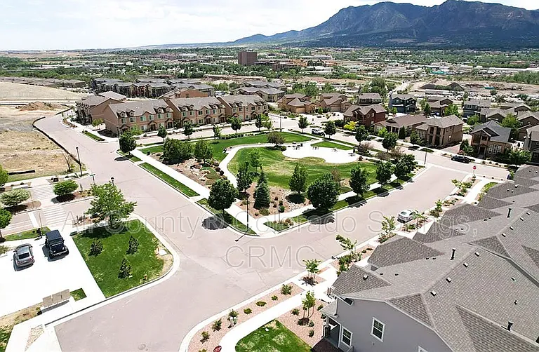 1762 Grand Overlook St — Photo 26