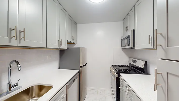 Rented by Bond New York | media 6