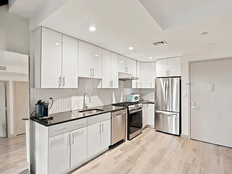 849 Madison St #4B — Photo 1