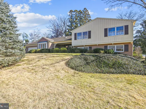 7203 Marine Dr, Alexandria, VA 22307