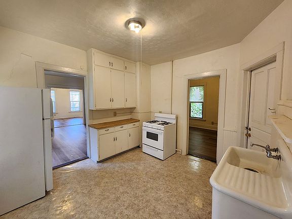 2nd image of 1013 Williamson St #17409040