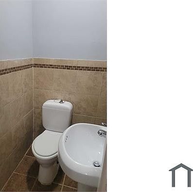 3rd image of 138 N 12th St Floor 1