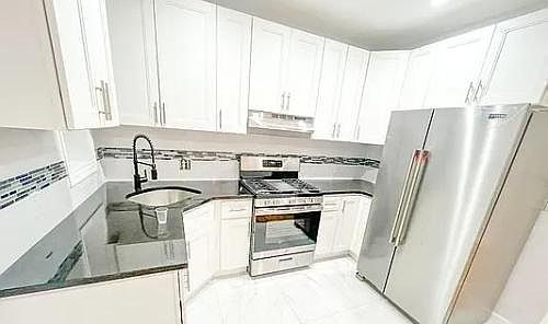 2nd image of 5322 Avenue O #1B