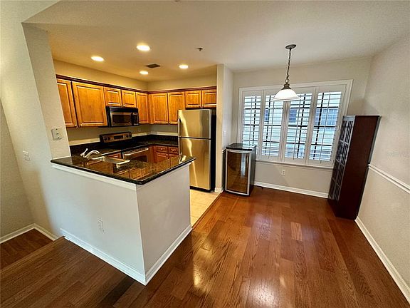 3rd image of 5213 Beach Breeze Ct