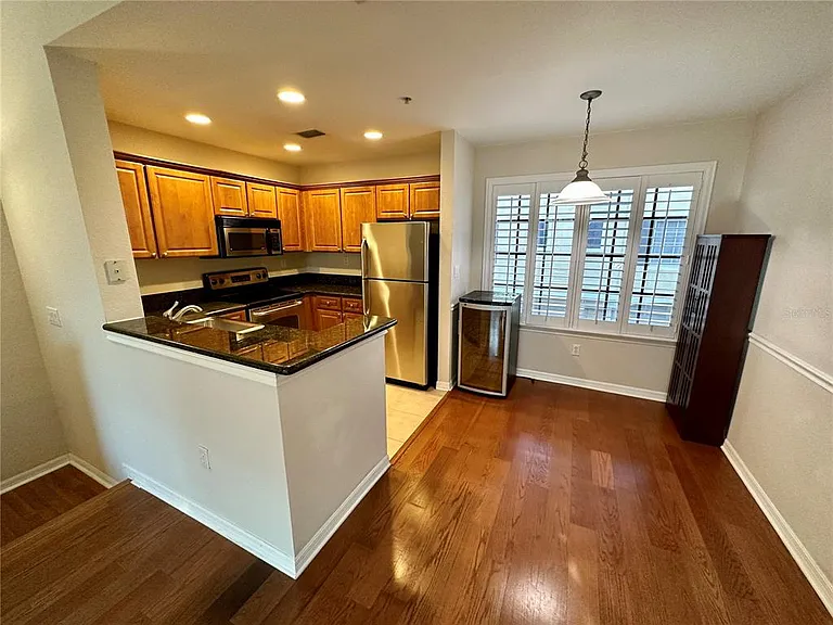 5213 Beach Breeze Ct — Photo 3
