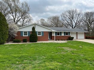 1307 Centennial Dr, Peru, IL 61354