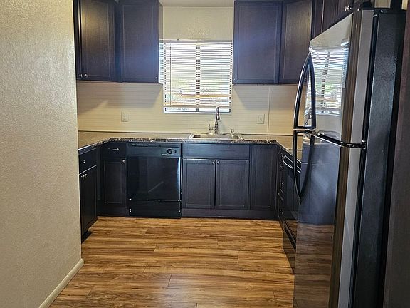 4th image of 4103B Calle Barona APT B