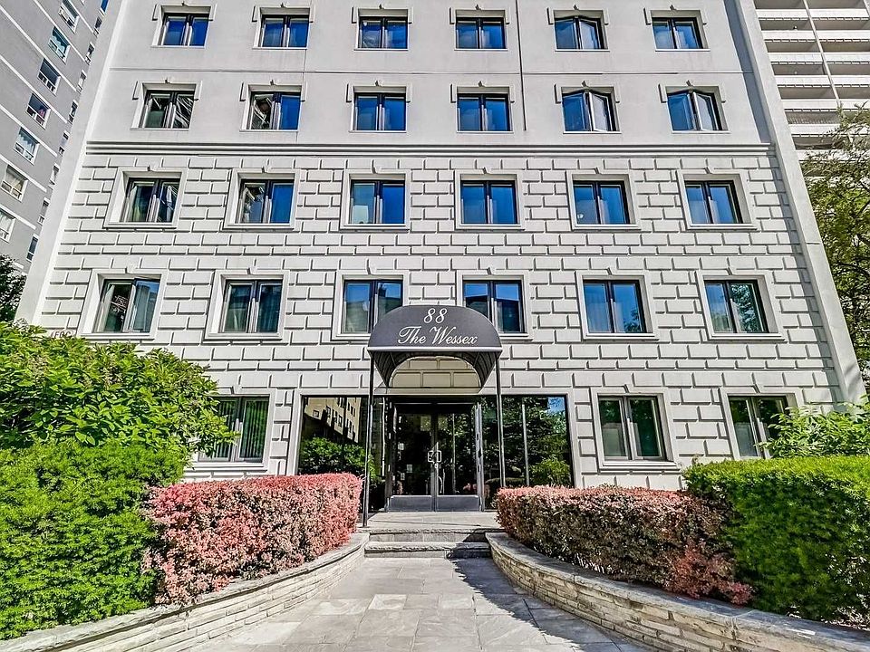 1st image of 88 Wellesley St E #505