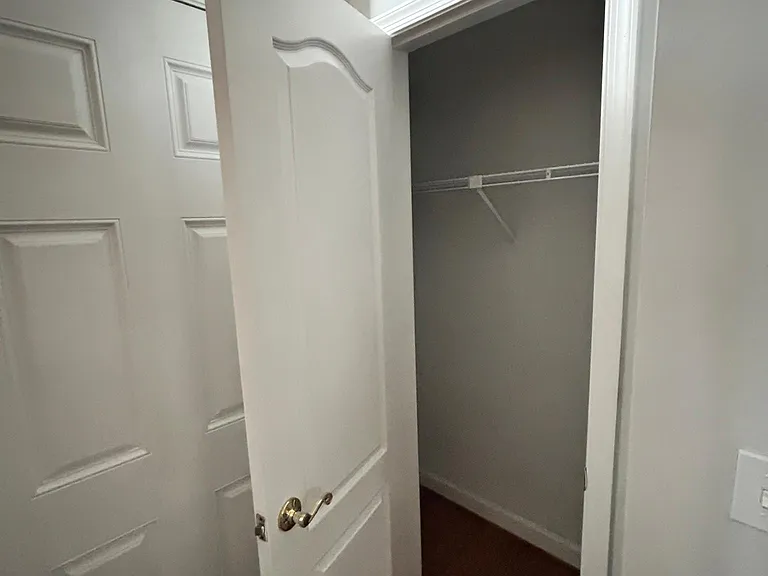 8021 Merry Oaks Ct — Photo 55