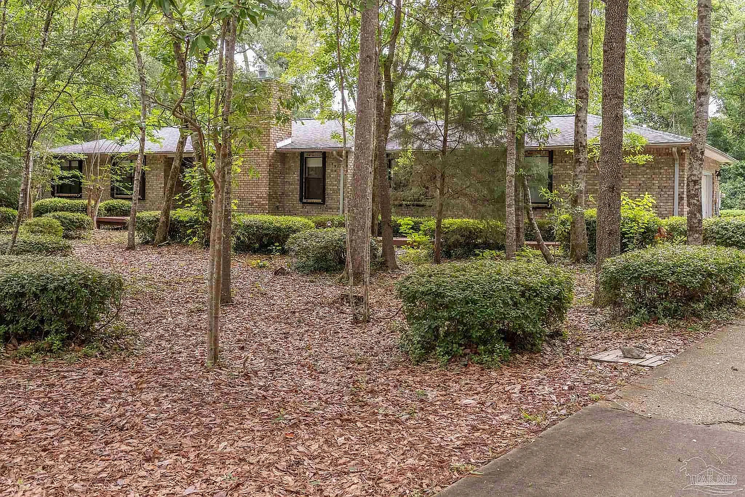 3 bed, 1930 sqft, $2,400 — Photo 1
