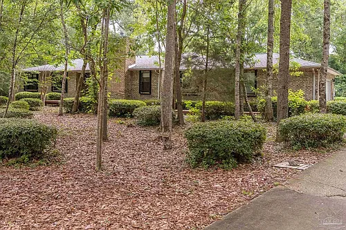 2840 Creekwood Dr Photo 1