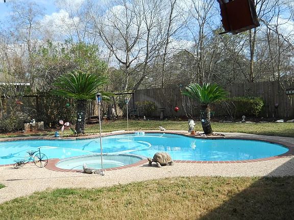 3rd image of 305 Eagle Lakes Dr