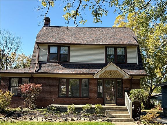 2nd image of 371 Fairmount Ave NE