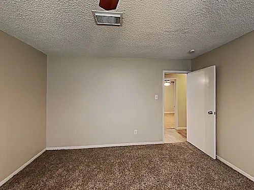 4th image of 2705 Fern Creek Ln