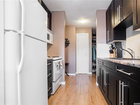 3rd image of 4219 Degeer St Unit 29