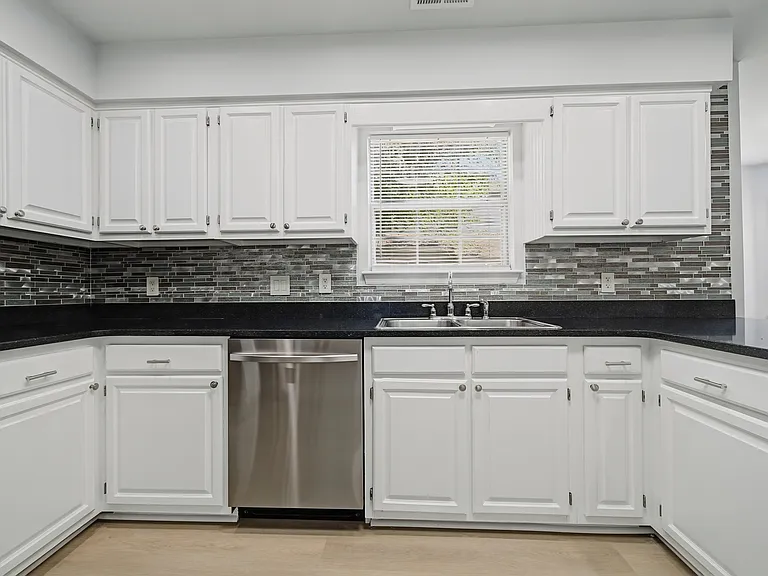 1578 Winthrope Dr — Photo 15
