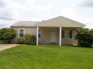 621 Cedardale Dr, North Huntingdon, PA 15642