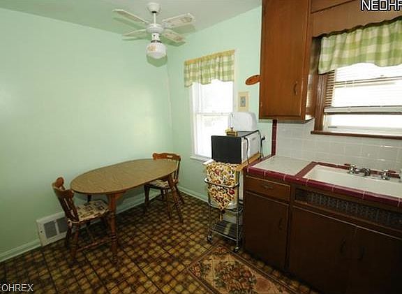 3rd image of 20951 N Vine Ave