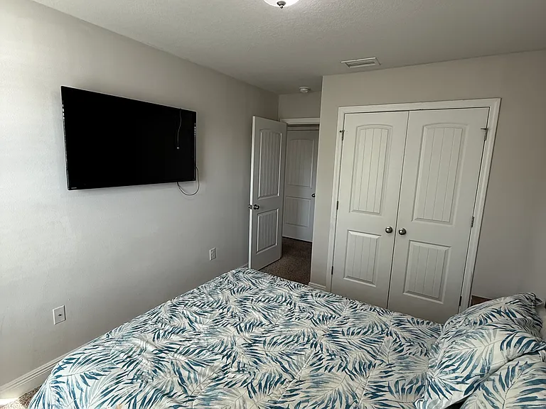 1887 Pointe Dr — Photo 21