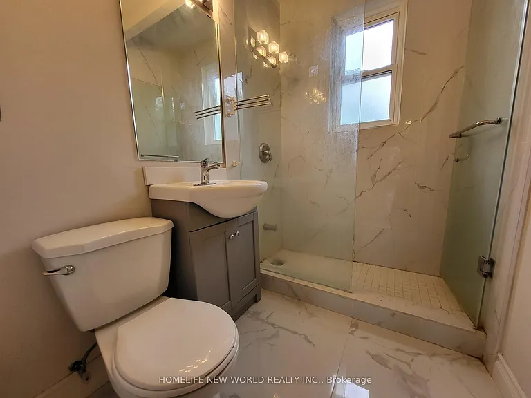 118 Cartier Cres #UPPER — Photo 14