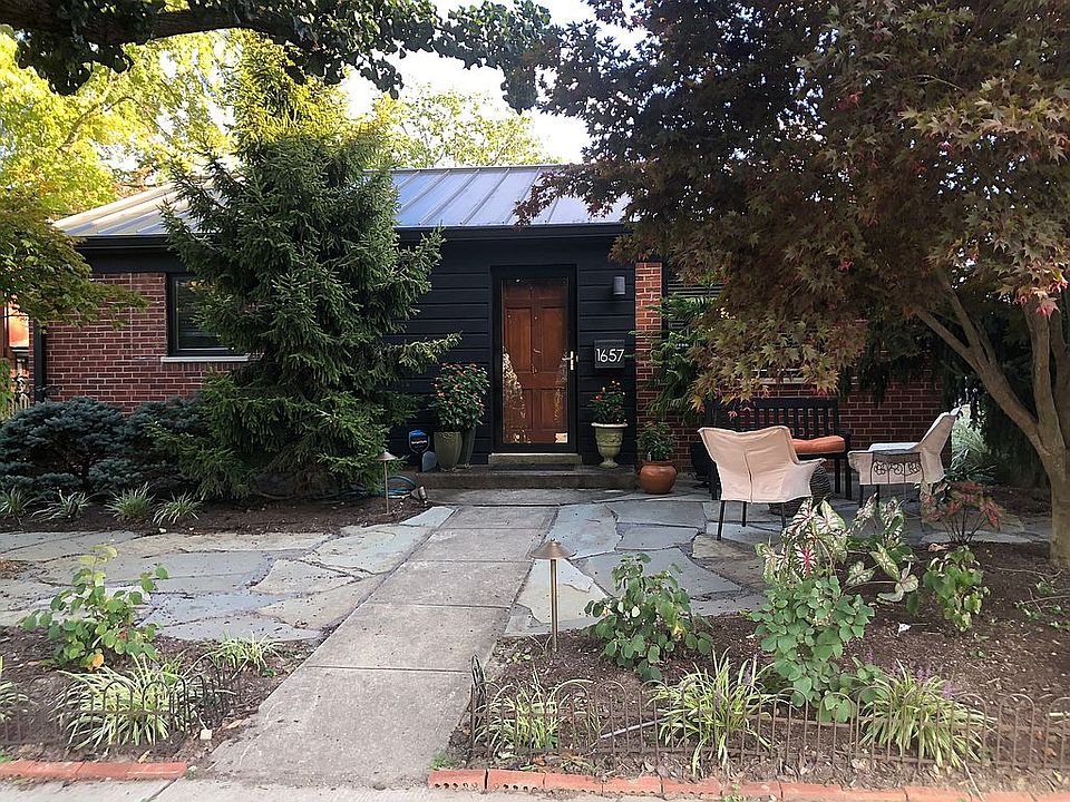 1st image of 1657 Pullan Ave