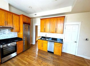 1826 W Cermak Rd APT 3R, Chicago, IL 60608