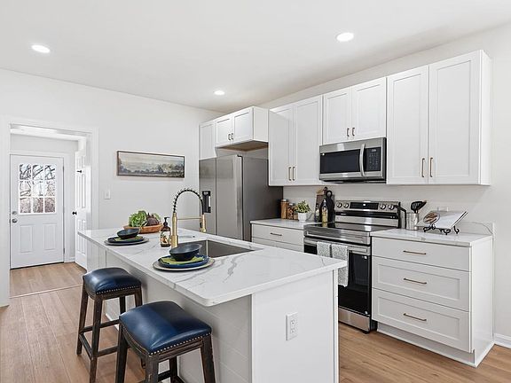 2nd image of 12219 River Rd