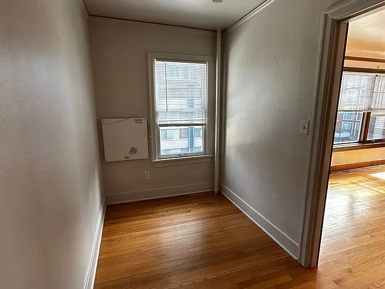 Silver Apartments — Photo 24