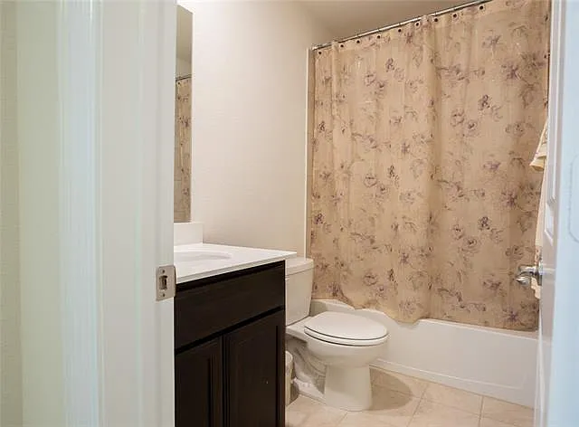Bathroom Upstairs attached with bedroom2