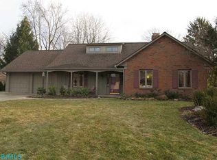 2401 Buckley Rd, Columbus, OH 43220