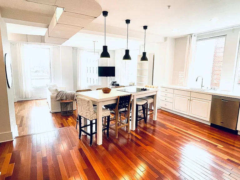 602 S Gay St #502 — Photo 3
