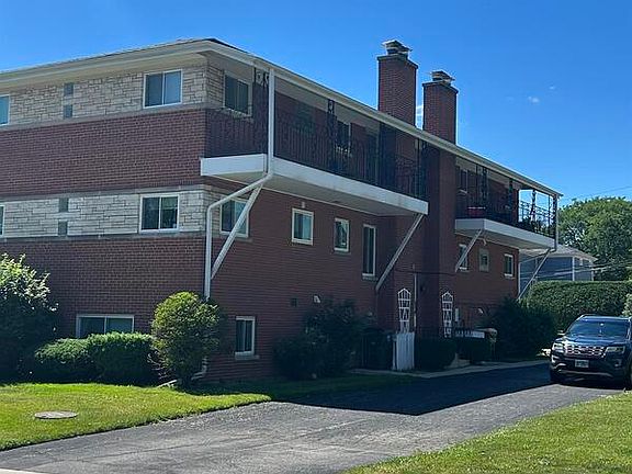 2nd image of 6788 N Sauganash Ave #1A