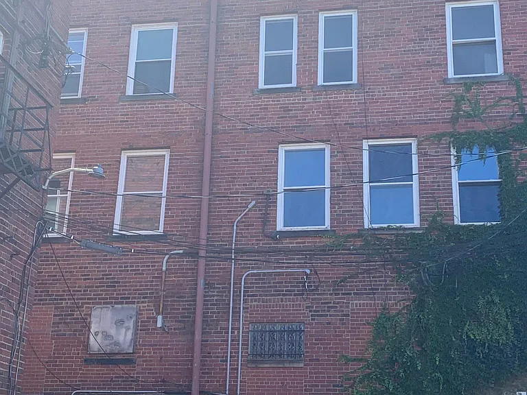 200 W Main St #32 — Photo 18