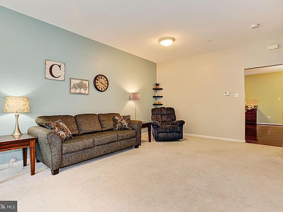 4th image of 8127 Shoal Creek Dr