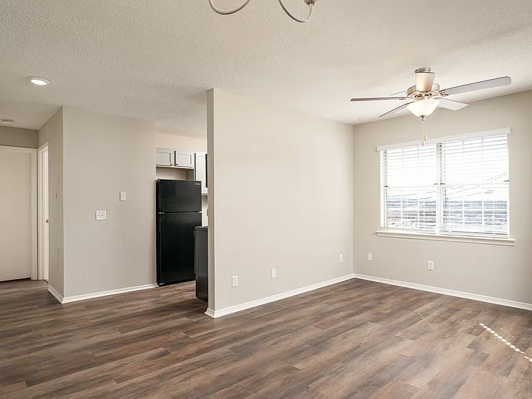 Vandergriff Village by Callio Properties — Photo 39