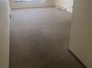 7501 W Green Tree Rd #12, Milwaukee, WI 53223